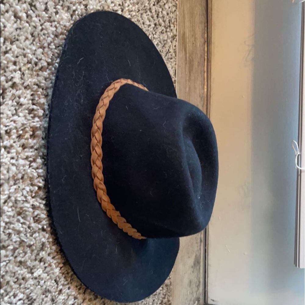 Black hat with brown belt